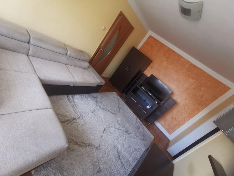 Apartament cu 2 camere semidecomandat în Podgoria