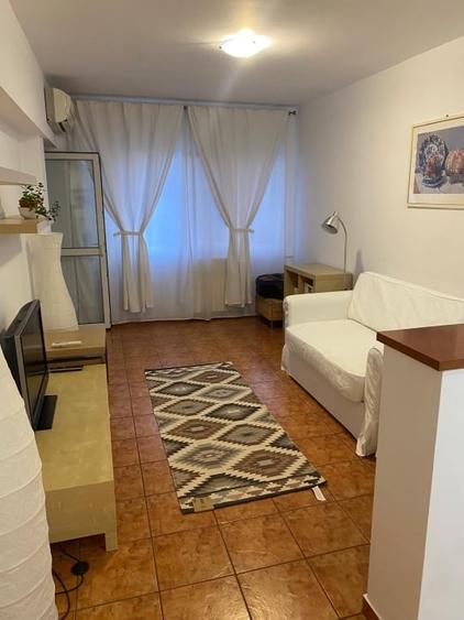 Apartament cu 2 camere semidecomandat, mobilat în Dorobanți