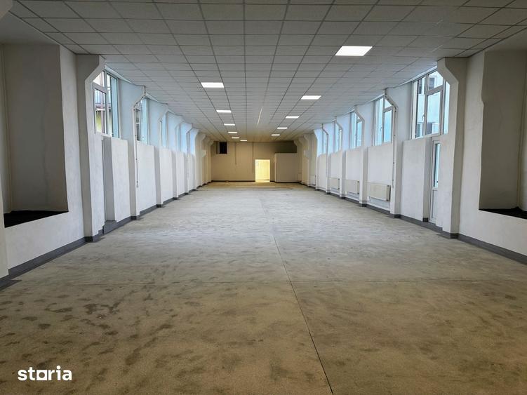Spațiu comercial, de 310 mp, în Central