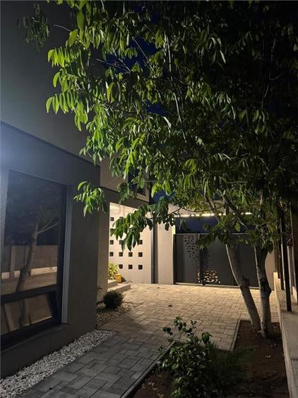 Duplex cu 5 camere cu Canalizare în Dumbrăvița