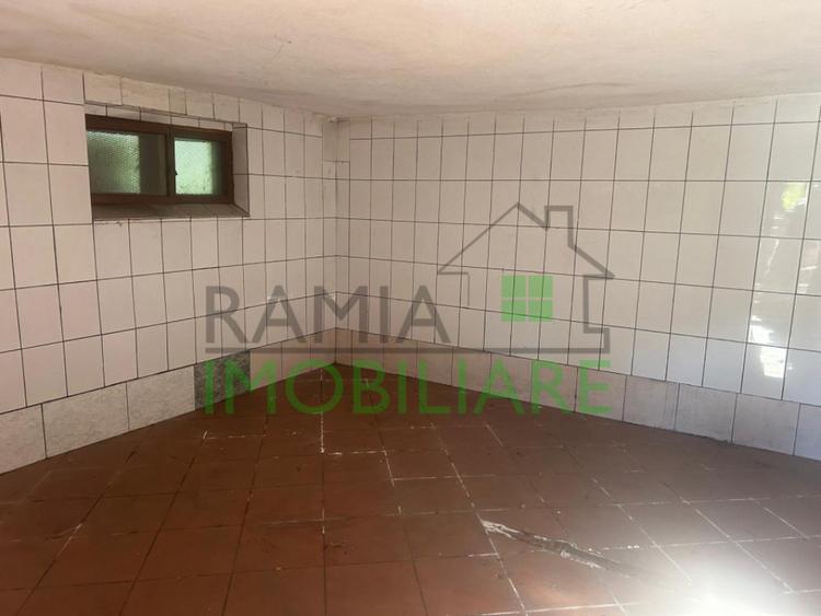Casă cu 4 camere cu Teren 1053 Mp în Central