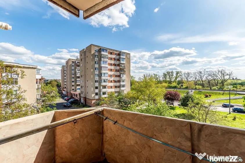 Apartament cu 3 camere decomandat în Micălaca