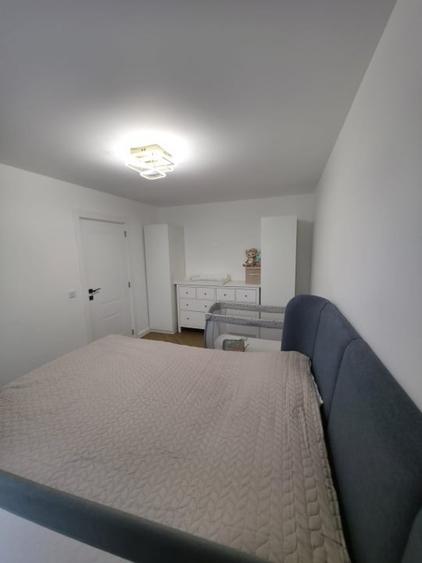 Apartament cu 2 camere semidecomandat, mobilat în Săsar