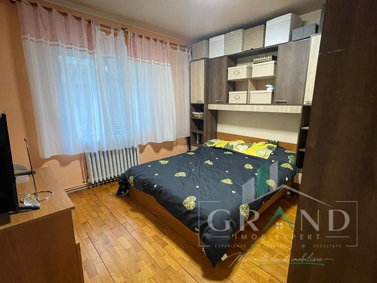 Apartament cu 3 camere decomandat, mobilat în Zorilor