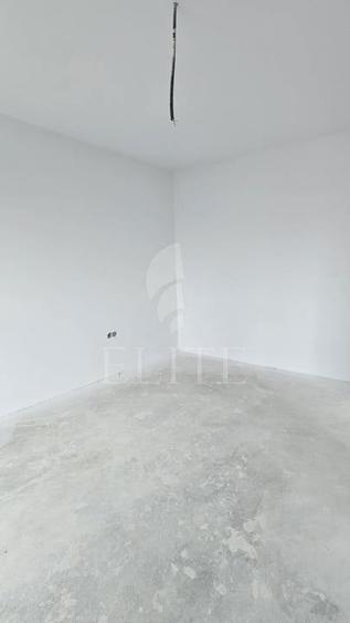 Apartament cu 2 camere semidecomandat în Mărăști