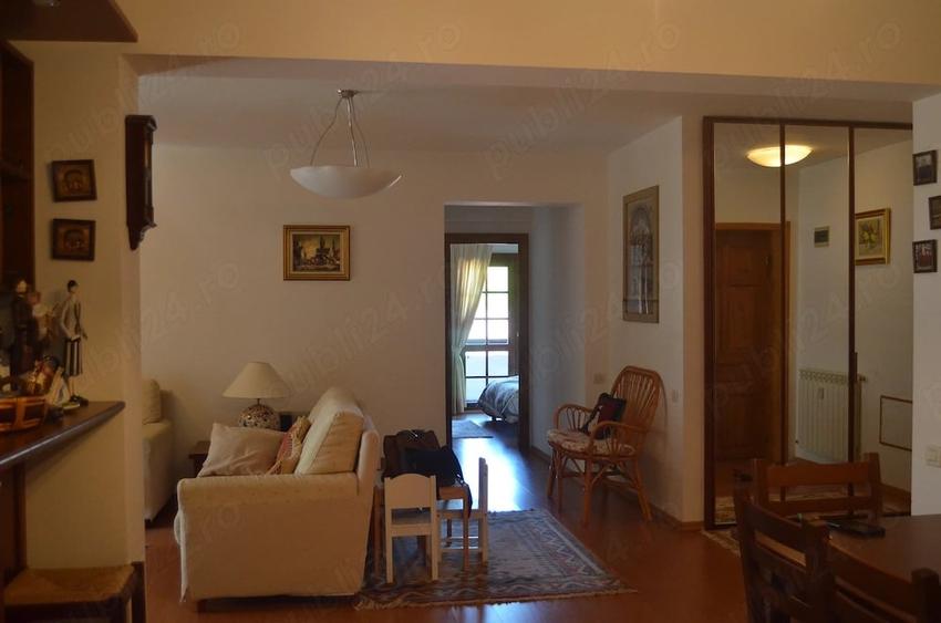 Apartament cu 4 camere decomandat în Cioplea