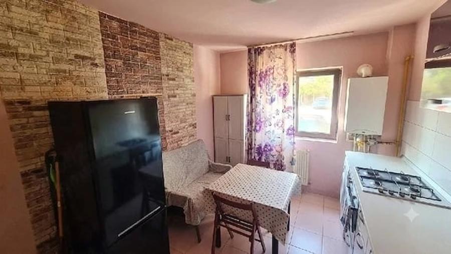 Apartament cu 2 camere decomandat, mobilat în Prelungirea Ghencea
