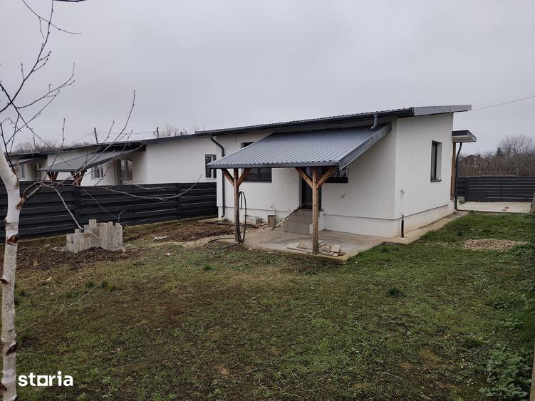 Casă cu 3 camere cu Teren 250 Mp în Crevedia