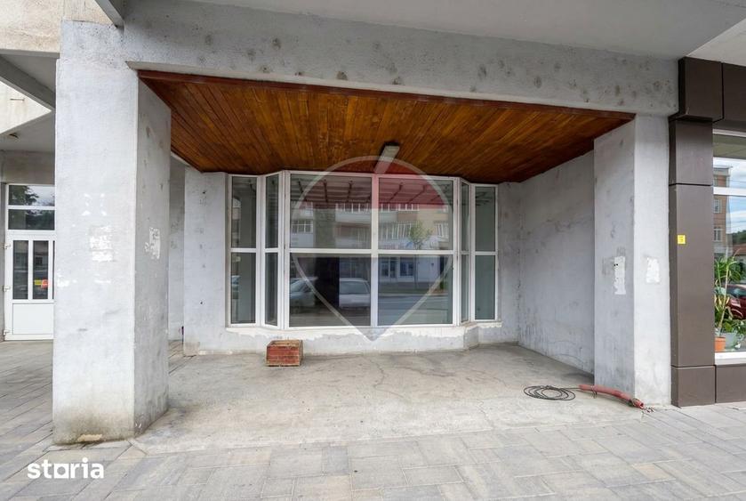 Spațiu comercial, de 100 mp, în Central