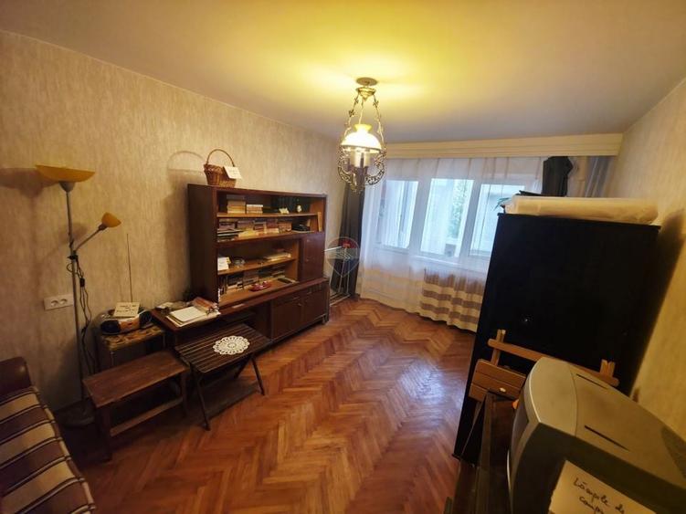 Apartament cu 2 camere decomandat, mobilat în Mărăței