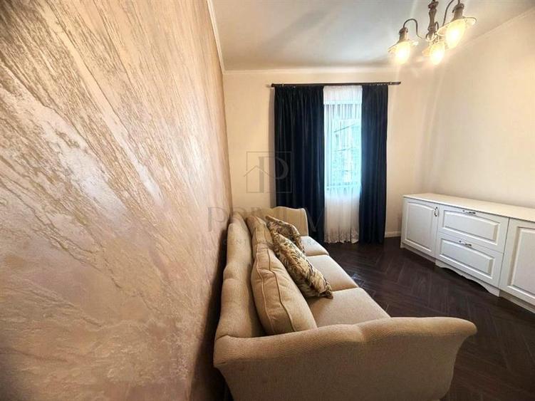 Apartament cu 3 camere decomandat în Dumbrăvița