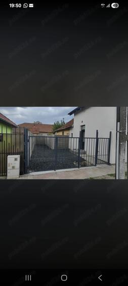 Casă cu Teren 200 Mp în Central