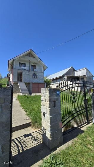 Casă cu 4 camere cu Teren 2500 Mp în Mărgineni