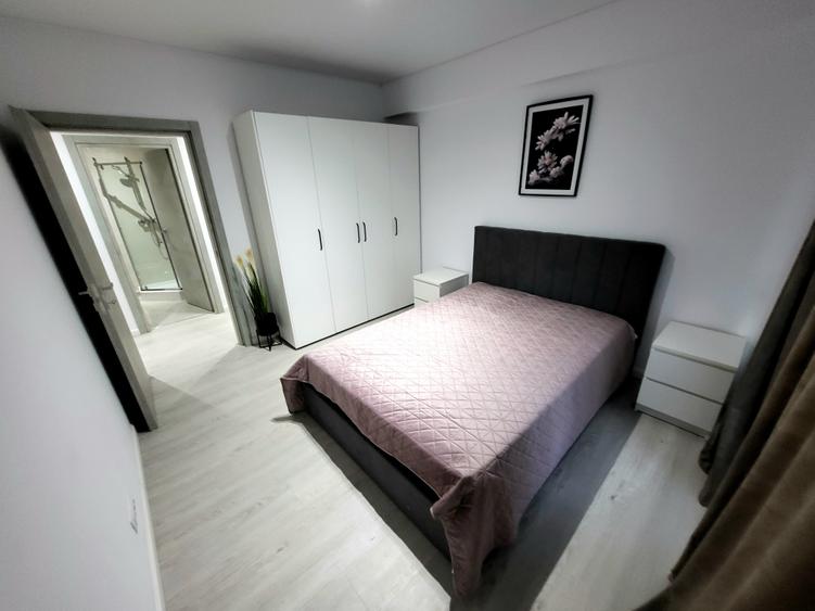 Apartament cu 3 camere decomandat în Mazepa 2