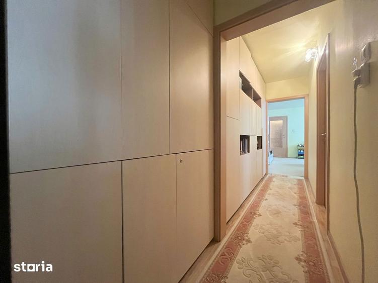 Apartament cu 3 camere semidecomandat, mobilat în Girocului