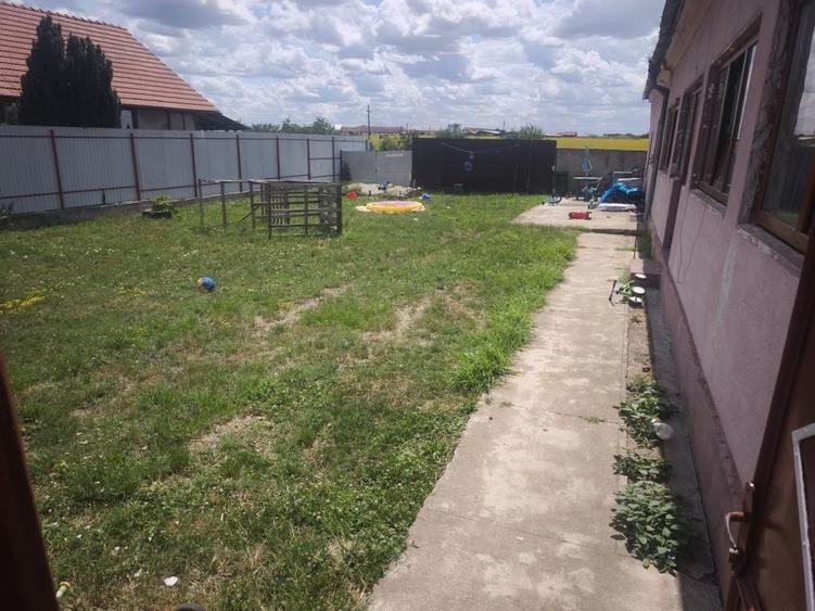 Casă cu 3 camere în Aluniș