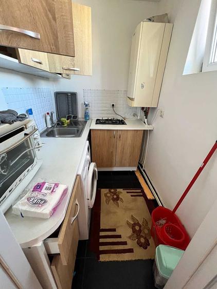 Apartament cu 2 camere nedecomandat în Decebal