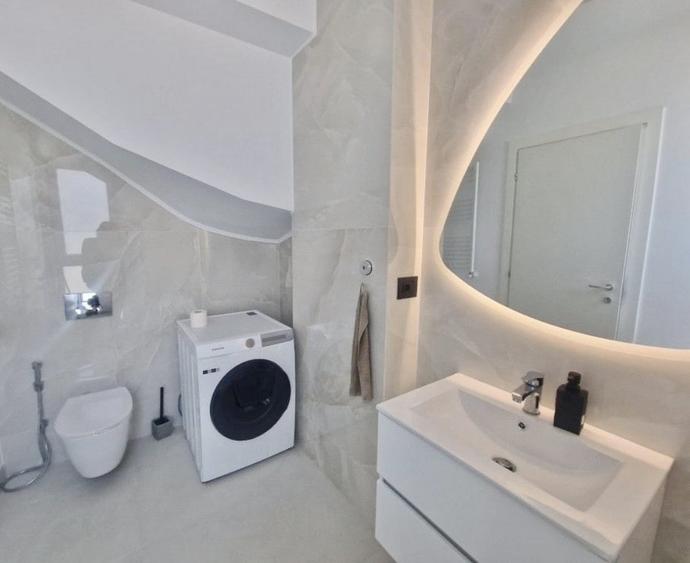 Casă individuală cu 5 camere cu Canalizare în Pipera