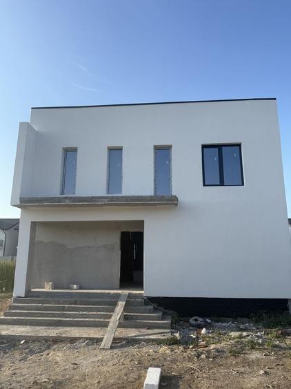 Casă cu 4 camere în Central