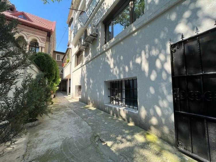 Apartament cu 3 camere decomandat în Știrbei Vodă