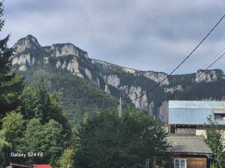 Teren de 328 mp, în Izvoru