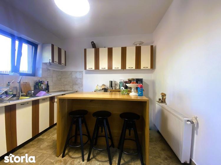 Casă cu 5 camere cu Teren 238 Mp în Central