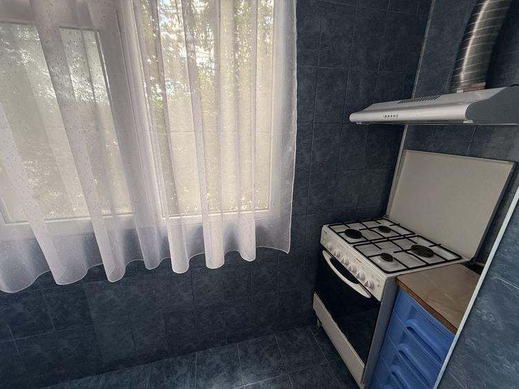 Apartament cu 3 camere decomandat în Obor