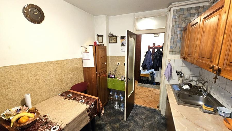 Apartament cu 3 camere decomandat în Lujerului