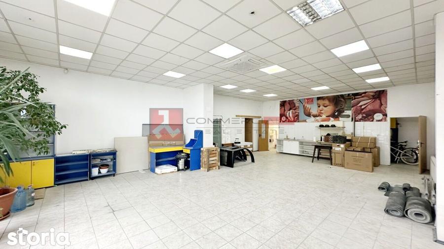 Spațiu comercial, de 180 mp, în Dârste