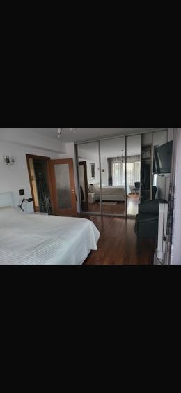 Apartament cu 4 camere decomandat în Ștefan cel Mare