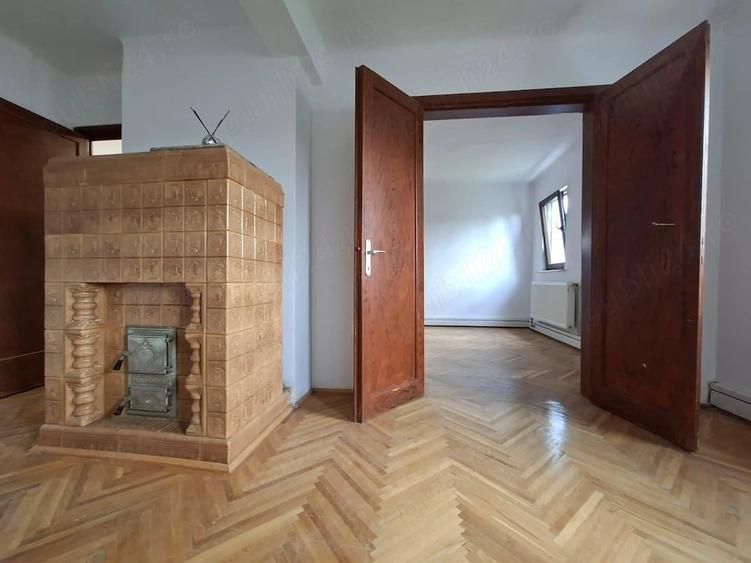 Apartament cu 2 camere decomandat în Primăverii
