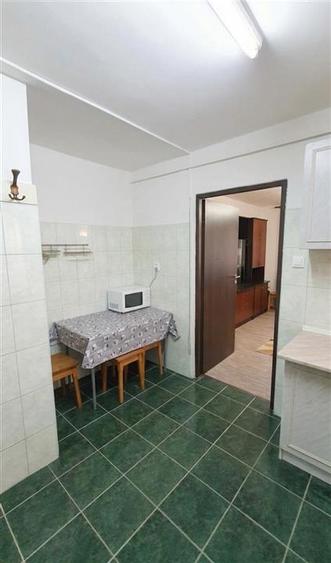 Apartament cu 2 camere semidecomandat în Ultracentral