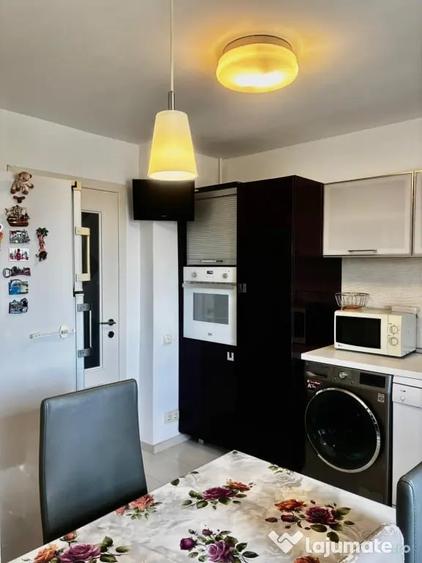 Apartament cu 4 camere decomandat în 13 Septembrie