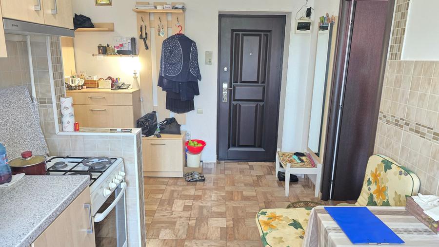 Apartament cu 2 camere decomandat în Piața Centrală