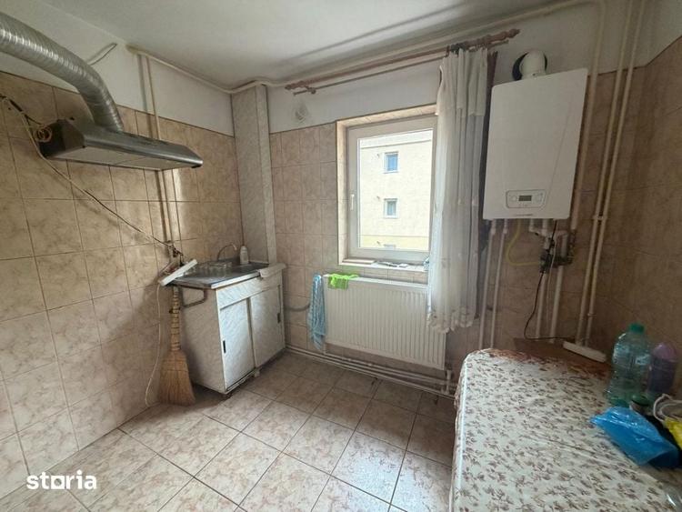 Apartament 3 camere , 2 bai , etaj intermediar , Radauti - 5