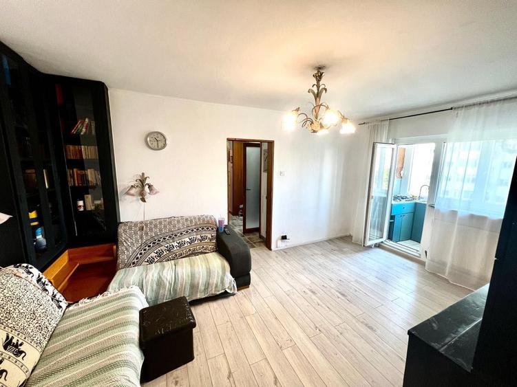 Apartament cu 4 camere decomandat în Sebastian