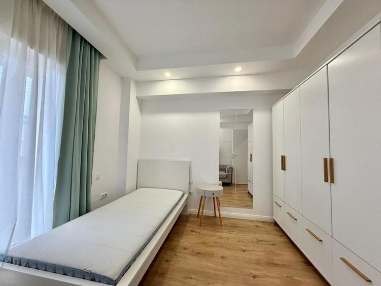 Apartament cu 3 camere decomandat în Ștefăneștii de Jos