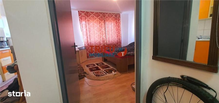 Garsonieră decomandată în Cetate
