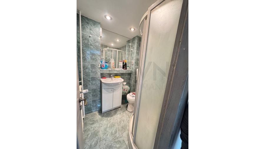 Apartament cu 3 camere decomandat în Dristor