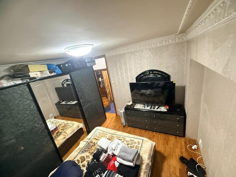 Apartament cu 3 camere semidecomandat, mobilat în Lacul Tei