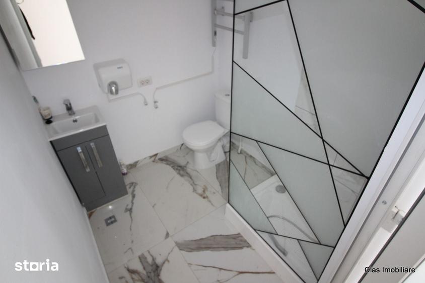 Spațiu comercial, de 207 mp, în Central