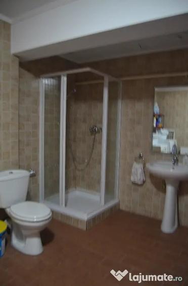 Casă cu 1 camere cu Teren 1627 Mp în Central