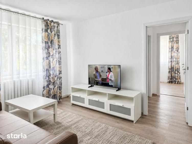 Apartament cu 2 camere semidecomandat, mobilat în Podu Roș