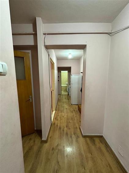 Apartament cu 3 camere decomandat în B-dul București