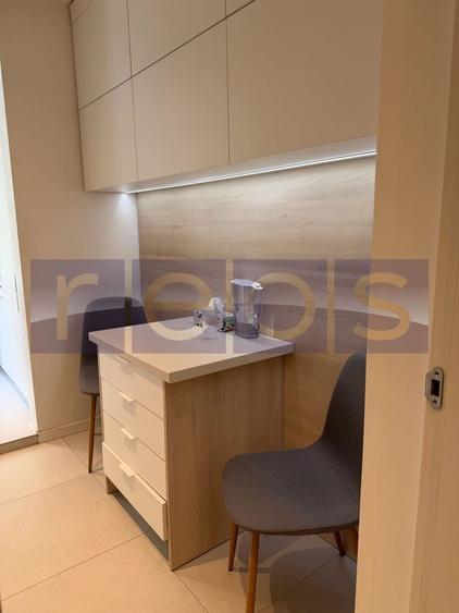 Apartament cu 3 camere decomandat în Titan
