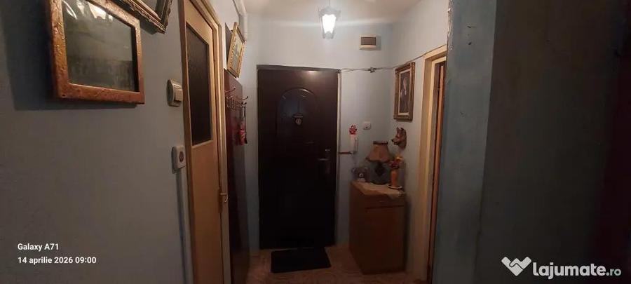 Garsoniera Brancoveanu 50m metrou - 2