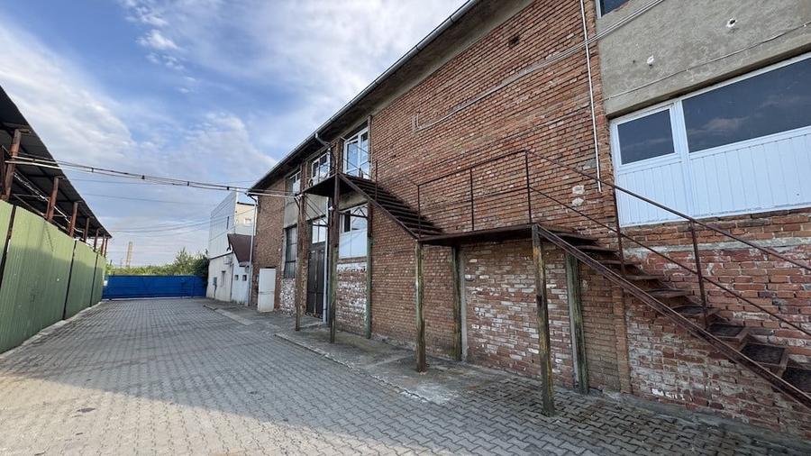 Spațiu comercial, de 1,300 mp, în Căzănești