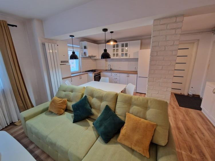 Apartament cu 2 camere decomandat, mobilat în Răcădău