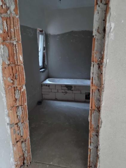 Apartament cu 2 camere decomandat în Giroc