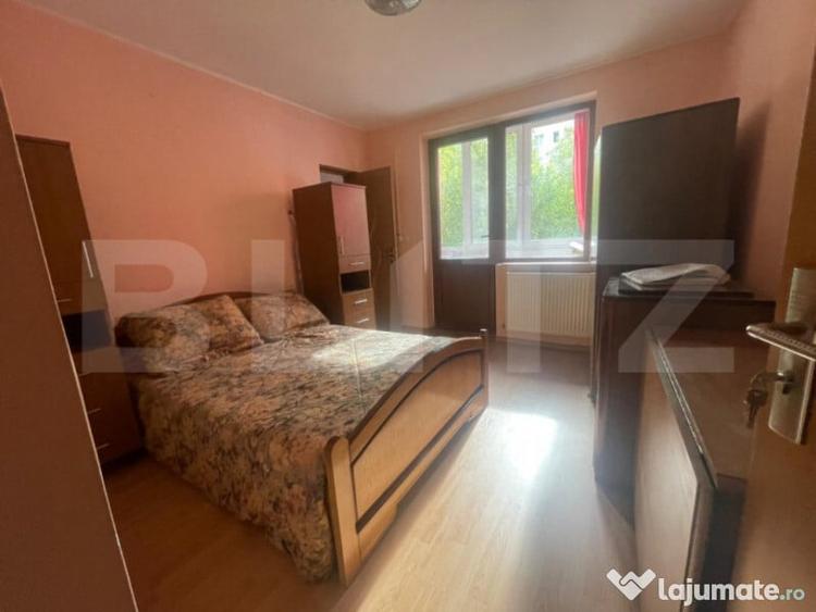 Apartament cu 3 camere decomandat în Central